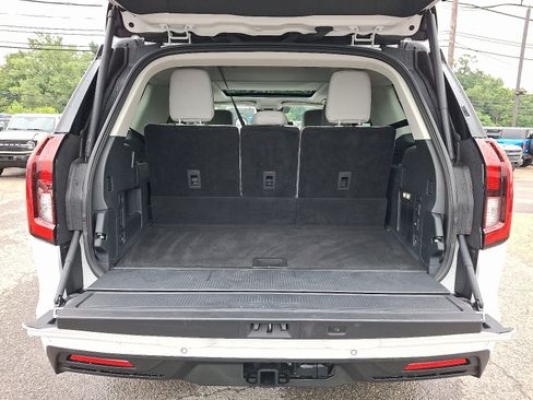 Used 2025 Ford Expedition Active AWD/4WD image 28