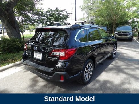 Used 2019 Subaru Outback 3.6R Touring AWD/4WD image 6