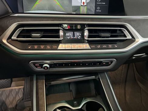 Used 2022 BMW X7 xDrive40i w/ Premium Package AWD/4WD image 18