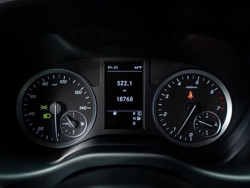 Used 2020 Mercedes-Benz Metris Passenger image 44