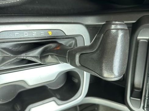 Used 2020 Chevrolet Colorado LT image 30