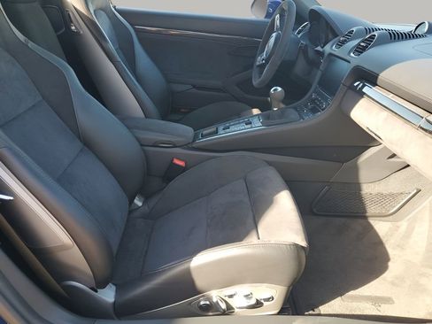 Used 2020 Porsche 718 Boxster Spyder image 16