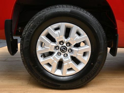 Used 2022 Nissan Frontier SV RWD image 11