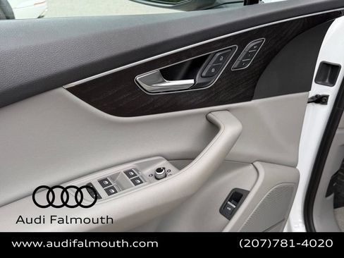 Used 2022 Audi Q7 3.0T Premium Plus w/ Premium Plus Package AWD/4WD image 28
