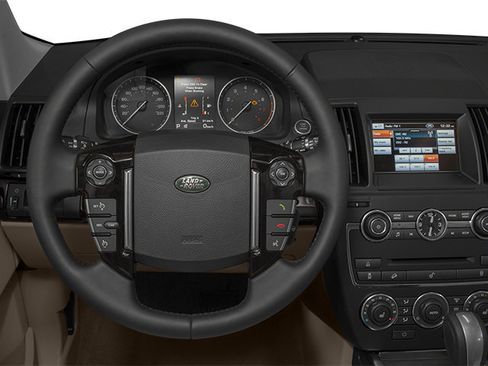 Used 2014 Land Rover LR2 AWD/4WD image 6