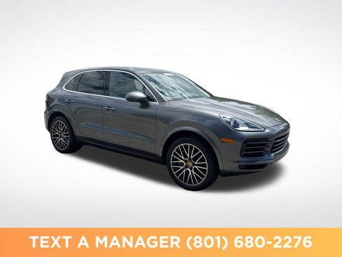 Used 2022 Porsche Cayenne w/ Premium Package AWD/4WD image 7