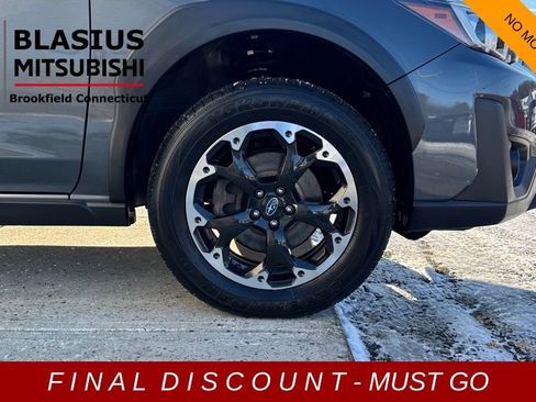Used 2023 Subaru Crosstrek 2.0i Premium image 11