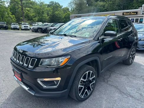 Used 2018 Jeep Compass Limited AWD/4WD image 4