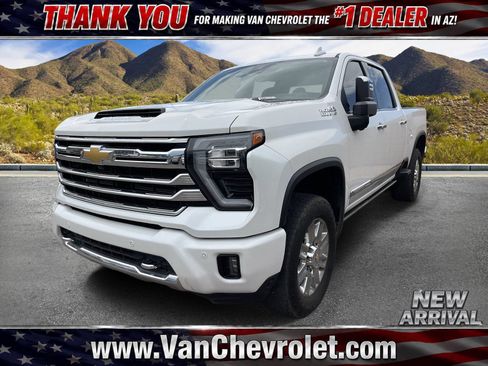 Used 2025 Chevrolet Silverado 3500 High Country w/ High Country Premium Package AWD/4WD image 1