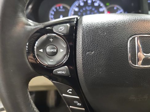Used 2017 Honda Accord EX-L image 17
