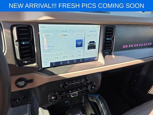 Used 2024 Ford Bronco Wildtrak image 11