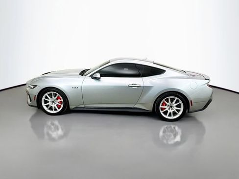 Used 2024 Ford Mustang GT Premium image 4