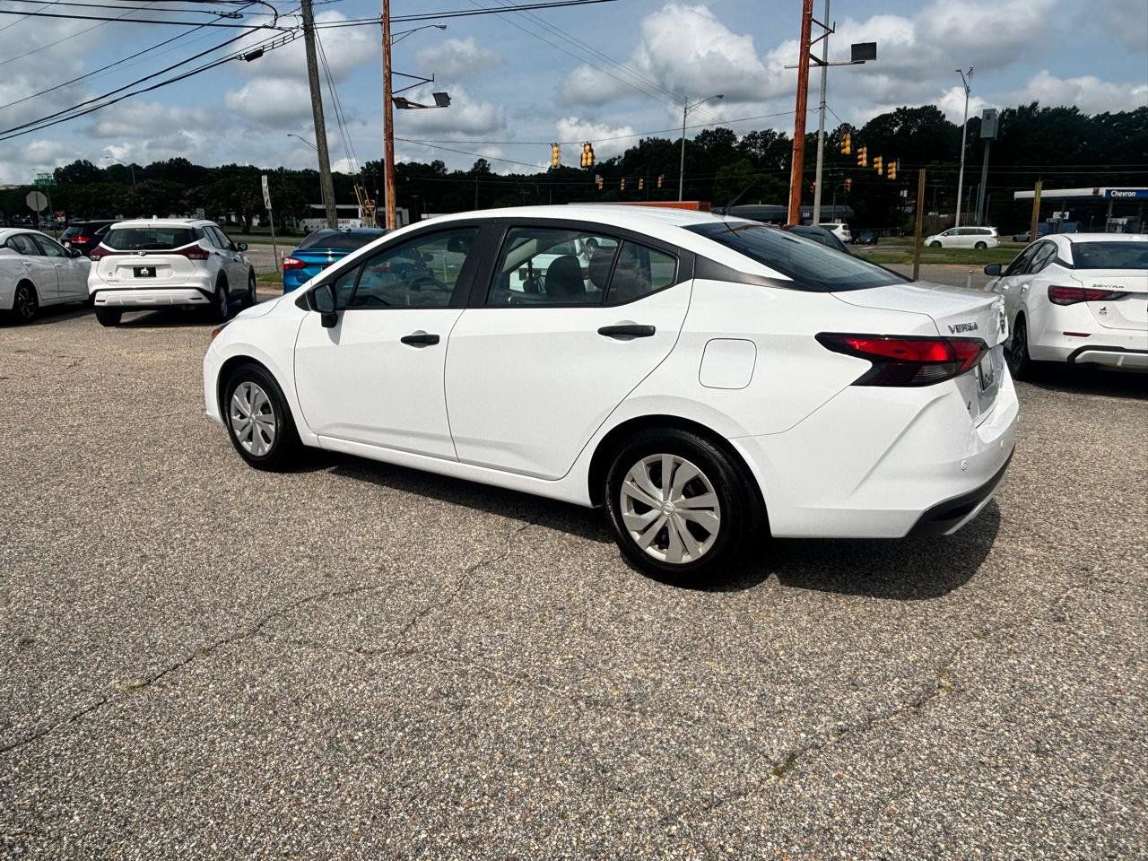 Used 2024 Nissan Versa S FWD image 14