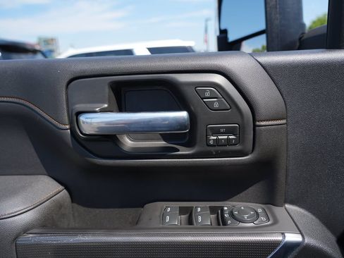 Used 2021 GMC Sierra 3500 AT4 w/ AT4 Premium Plus Package AWD/4WD image 17