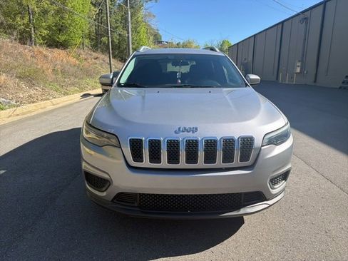 Used 2020 Jeep Cherokee Latitude image 2