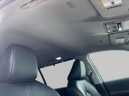 Used 2025 Toyota Grand Highlander AWD image 27