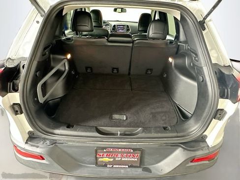 Used 2015 Jeep Cherokee Trailhawk w/ Comfort/Convenience Group image 25