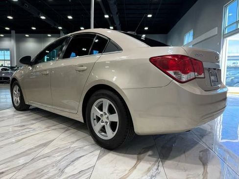 Used 2016 Chevrolet Cruze LT w/ Technology Package image 8