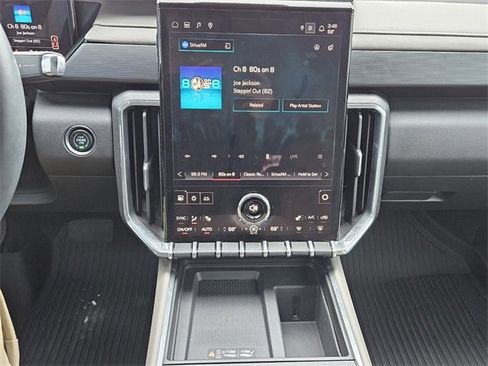 Used 2024 GMC Acadia Elevation w/ Trailering Package image 8