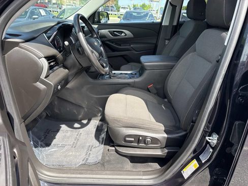 Used 2020 Chevrolet Traverse LT w/ Driver Confidence II Package AWD/4WD image 29