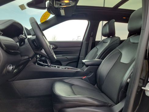 Used 2023 Jeep Compass Altitude w/ Sun and Sound Group image 20