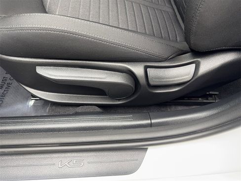 Used 2025 Kia K5 LXS image 30