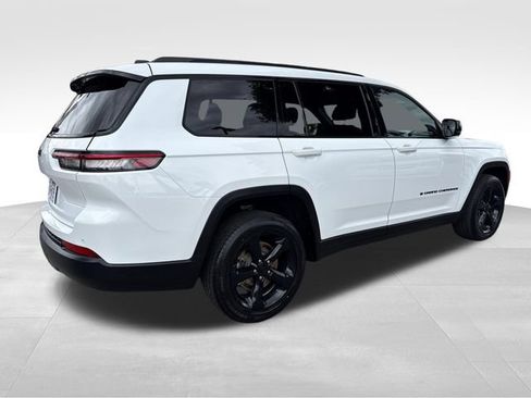 Used 2023 Jeep Grand Cherokee L Laredo AWD/4WD image 10