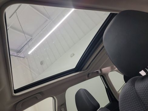 Used 2019 Subaru Forester Premium image 24