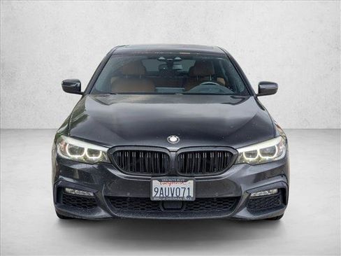 Used 2018 BMW 540i RWD image 2