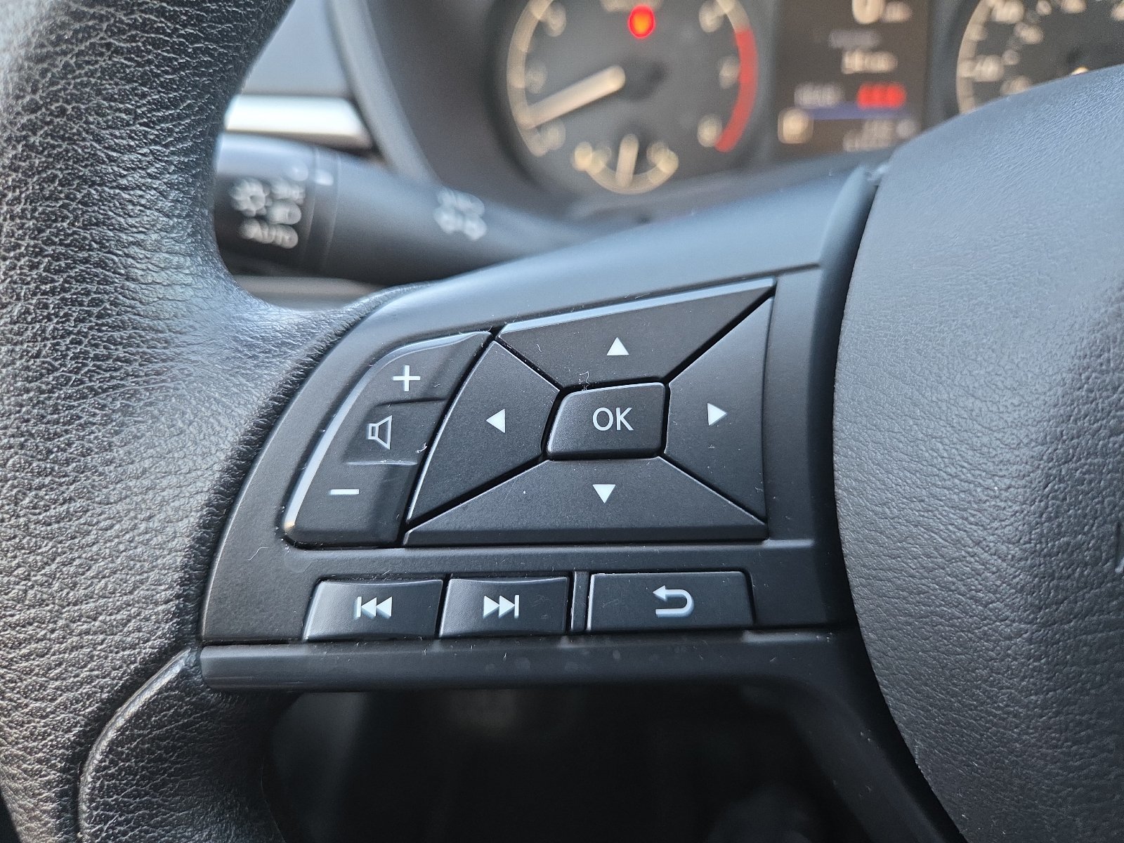 Used 2024 Nissan Altima 2.5 S FWD image 18