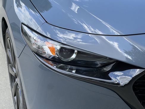 Used 2022 MAZDA MAZDA3 s FWD image 11