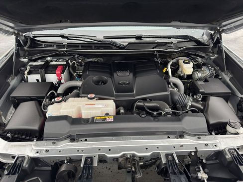 Used 2024 Toyota Tundra Platinum image 17