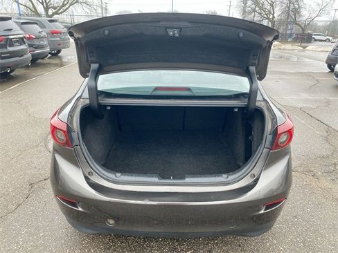 Used 2016 MAZDA MAZDA3 i Sport w/ Preferred Equipment Package image 16