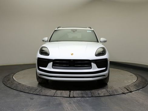 Used 2024 Porsche Macan S image 2