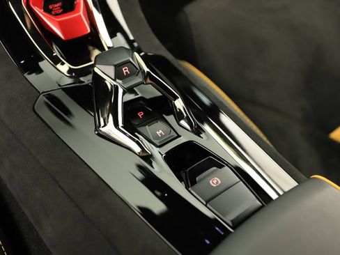 Used 2023 Lamborghini Huracan Tecnica RWD image 27