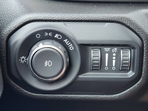 Used 2022 Jeep Wrangler Sport AWD/4WD image 23