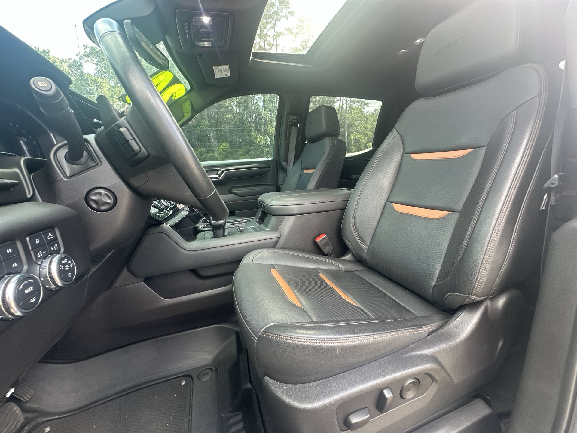 Used 2024 GMC Sierra 1500 AT4 w/ Technology Package AWD/4WD image 20