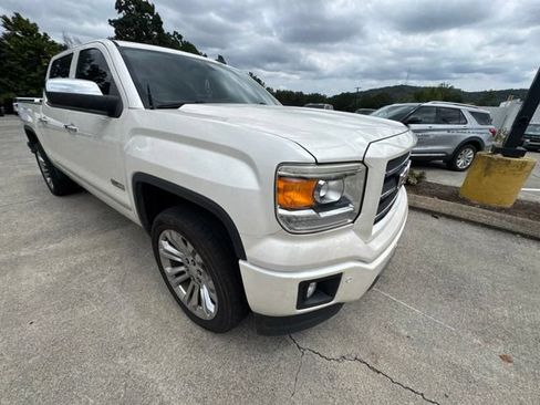 Used 2015 GMC Sierra 1500 SLT w/ All-Terrain Package AWD/4WD image 5