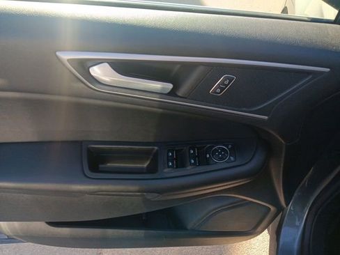 Used 2023 Ford Edge SEL image 25