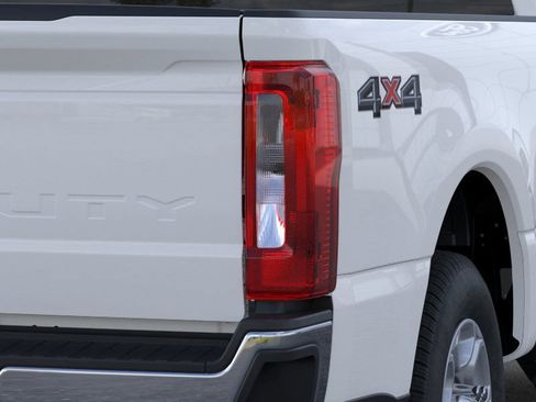 New 2026 Ford F250 XLT AWD/4WD image 21