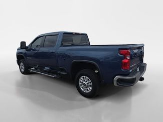 Used 2025 Chevrolet Silverado 2500 LT AWD/4WD video 3