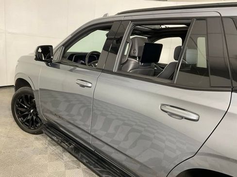 Used 2021 Cadillac Escalade Sport w/ LPO, ONYX Package image 37