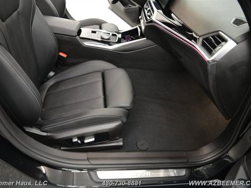 Used 2023 BMW 330i Sedan w/ Premium Package image 19