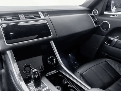 Used 2019 Land Rover Range Rover Sport HSE image 33
