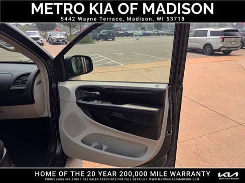 Used 2012 Dodge Grand Caravan Crew FWD image 34