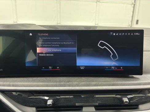 Used 2023 BMW X7 xDrive40i w/ Premium Package image 26