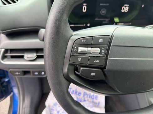 Used 2025 Kia K4 LXS image 18