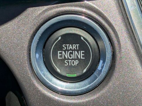 Used 2025 Chevrolet Trax ACTIV w/ Driver Confidence Package FWD image 29