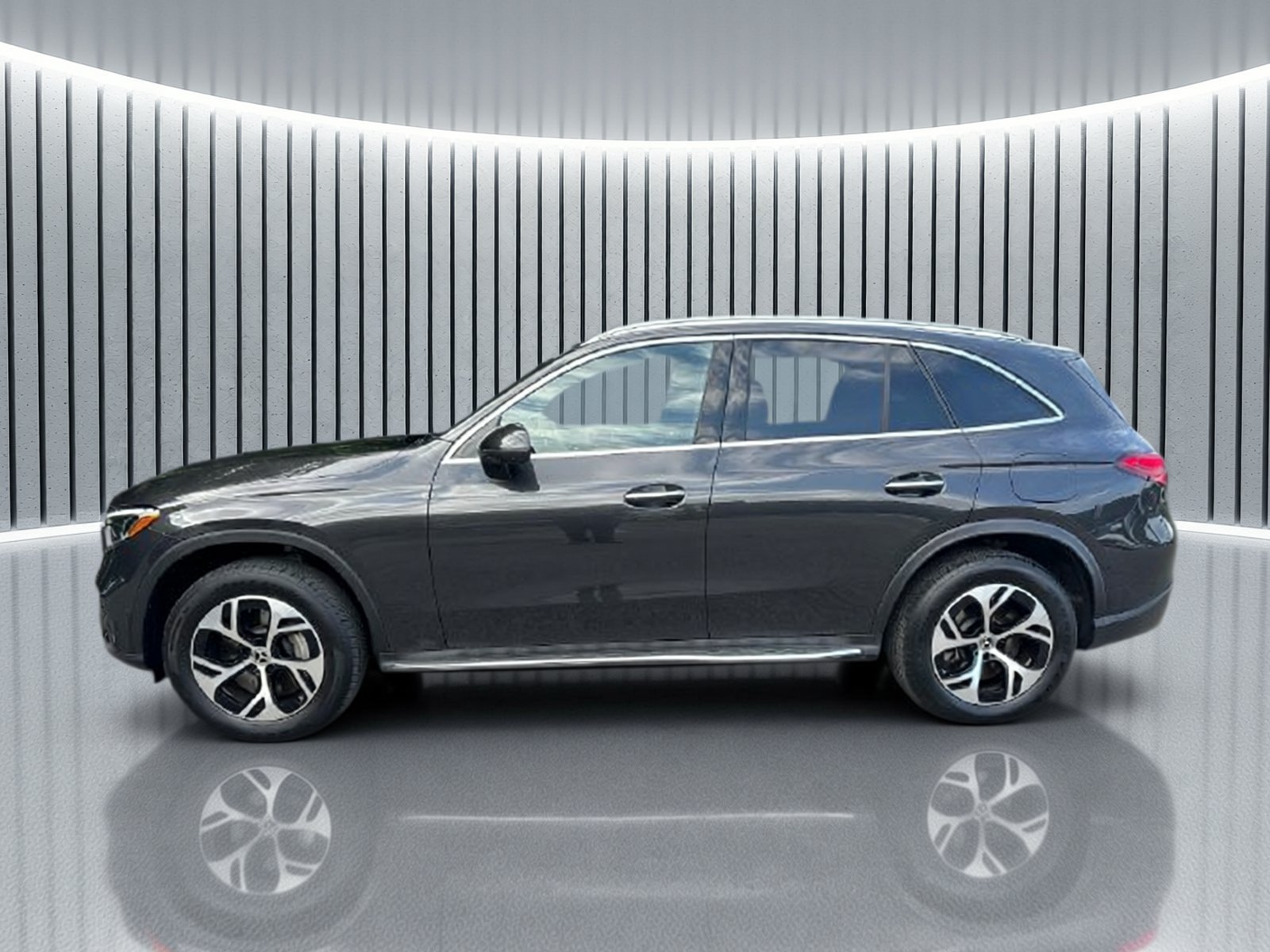 Certified 2026 Mercedes-Benz GLC 350e 4MATIC image 2