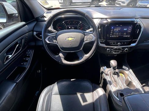 Used 2021 Chevrolet Traverse LS AWD/4WD image 4